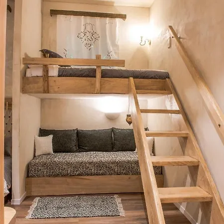 Appartement «σκλάβας χνάρι» παραδοσιακός ξενώνας Magouliana