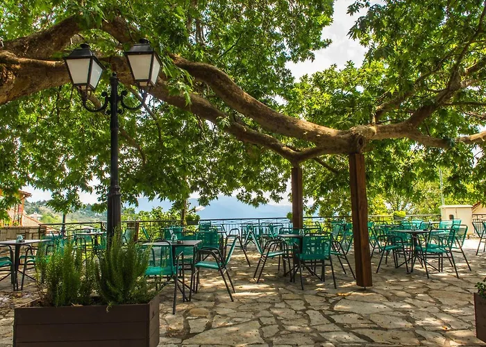 «σκλάβας χνάρι» παραδοσιακός ξενώνας *