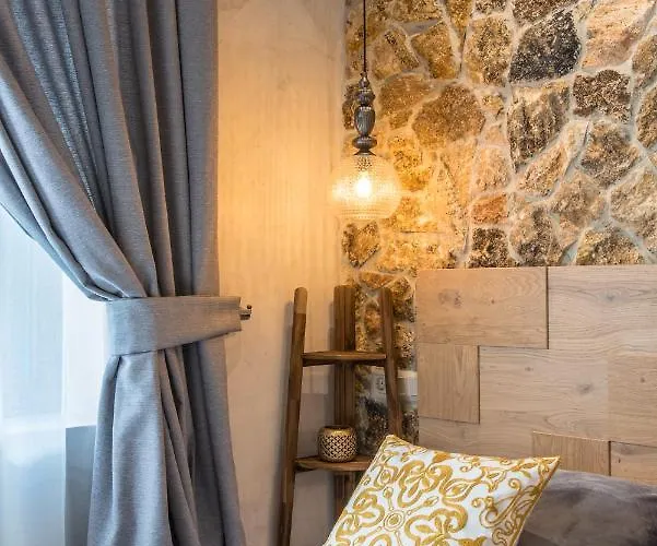 «σκλάβας χνάρι» παραδοσιακός ξενώνας